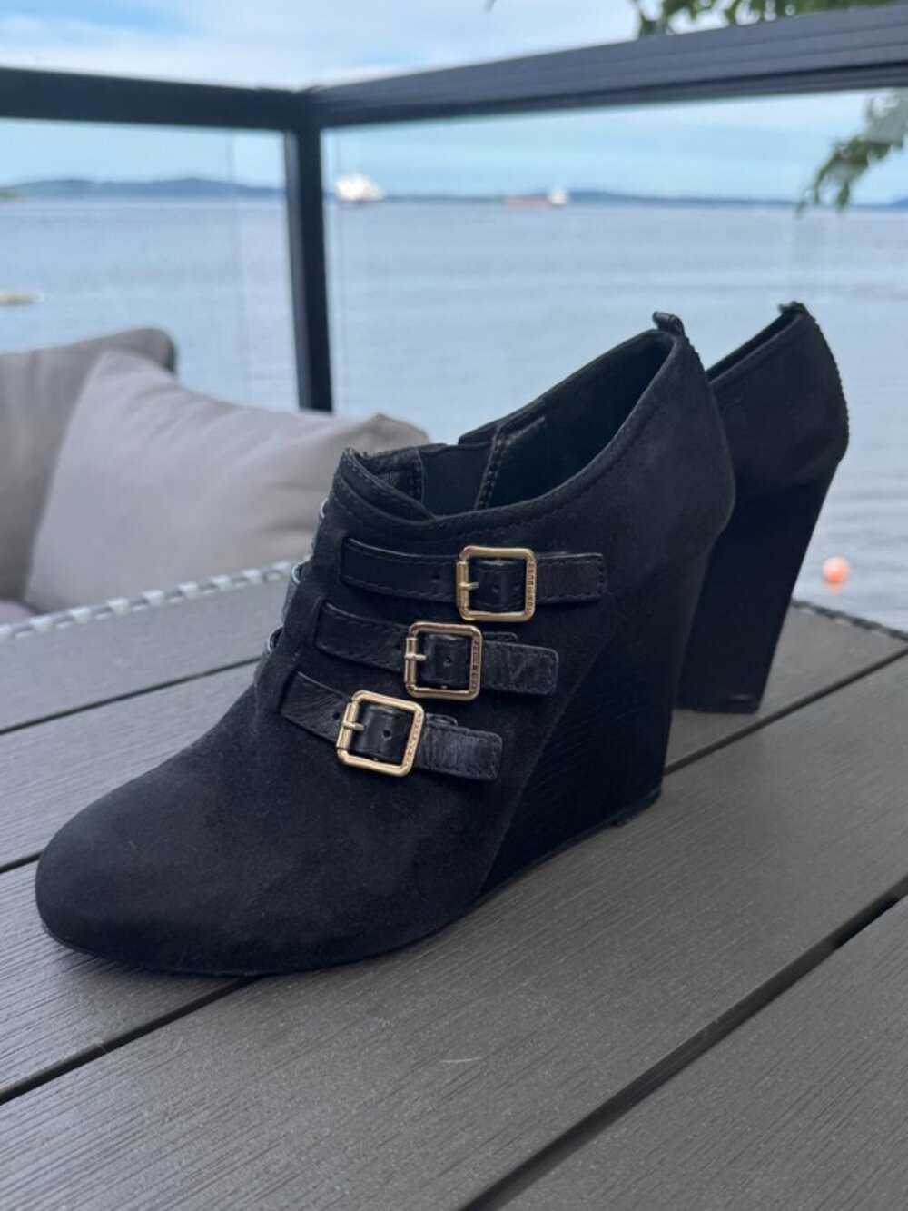Tory Burch Gabrielle Black Suede and Leather Buckle Wedge Heels Size 8.5
